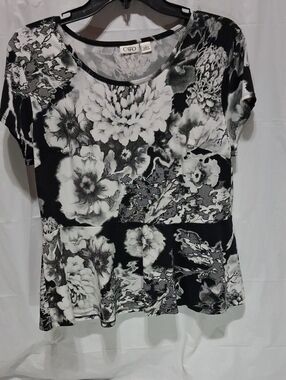 💥Cato Floral Peplum Top Large Black White Short Sleeve Blouse Large Excellent💥